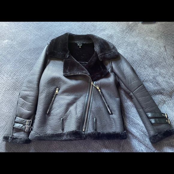 Women’s jacket - Picture 2 of 4